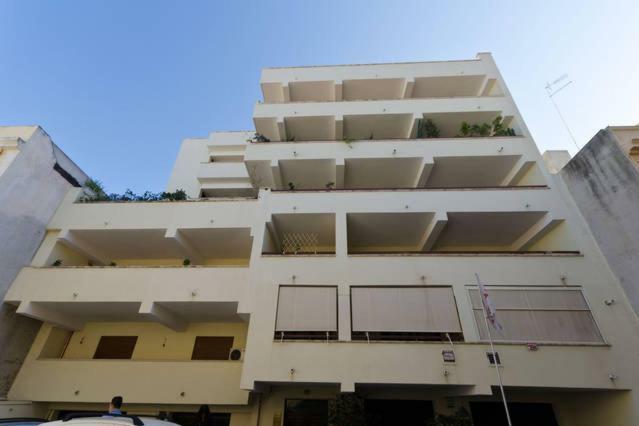 Reggio Central House Low Cost Per 4 雷焦卡拉布里亚 外观 照片